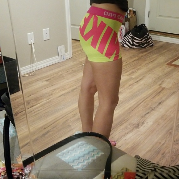 Nike Pants - Nwot nike pro spandex gym work out shorts